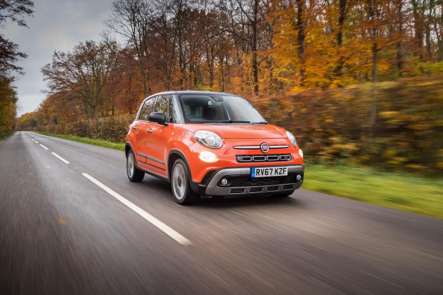  Fiat 500L Cross (330) 2017 года  (UK) (фото 18 из 89)